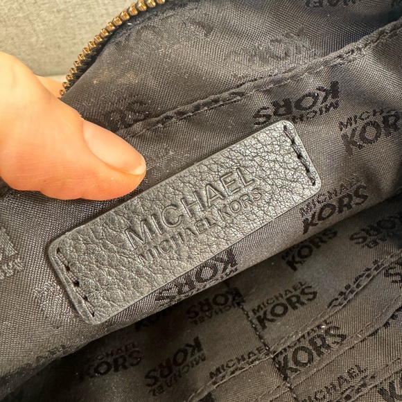 Black leather MK clutch - Picture 4 of 4